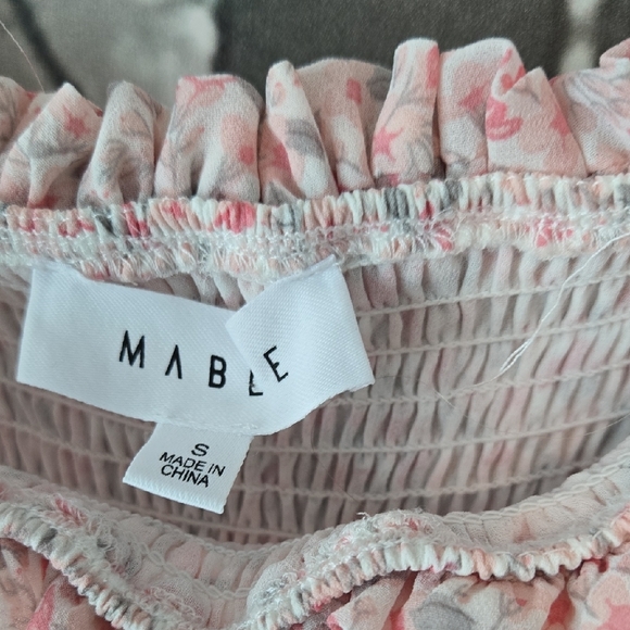 Chic Floral Midi Dress with Ruffled Sleeves - Picture 2 of 5